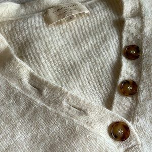 Sezane 3 button sweater